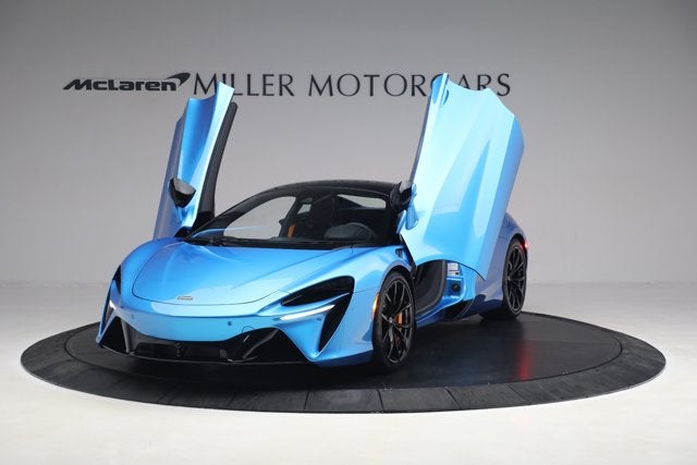 2023 McLaren Artura TechLux