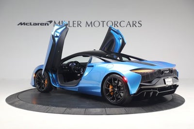 2023 McLaren Artura TechLux