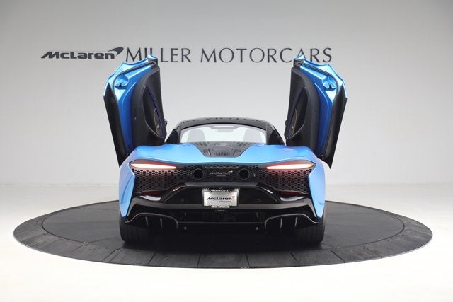 2023 McLaren Artura TechLux