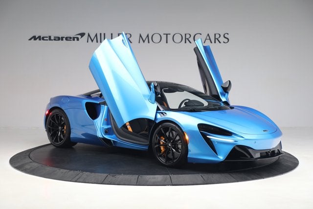 2023 McLaren Artura TechLux