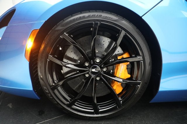 2023 McLaren Artura TechLux