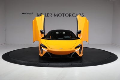 2024 McLaren Artura Performance