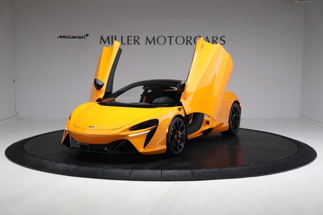 2024 McLaren Artura Performance