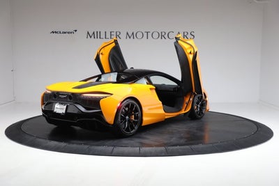 2024 McLaren Artura Performance