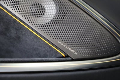 2024 McLaren Artura Performance