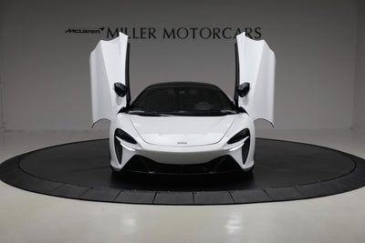 2023 McLaren Artura TechLux