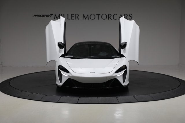 2023 McLaren Artura TechLux