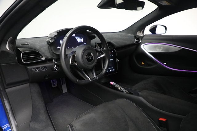 2023 McLaren Artura Performance