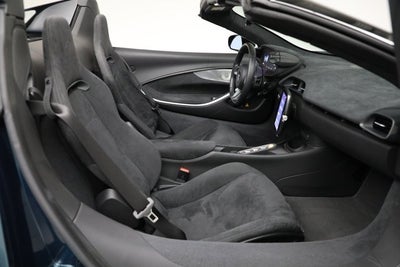 2025 McLaren Artura Spider Base