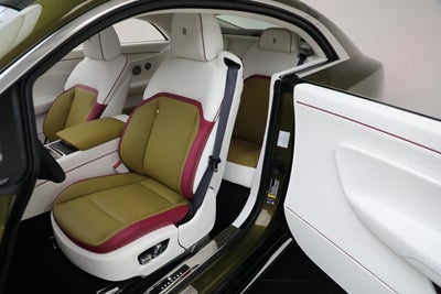 2025 Rolls-Royce Spectre 