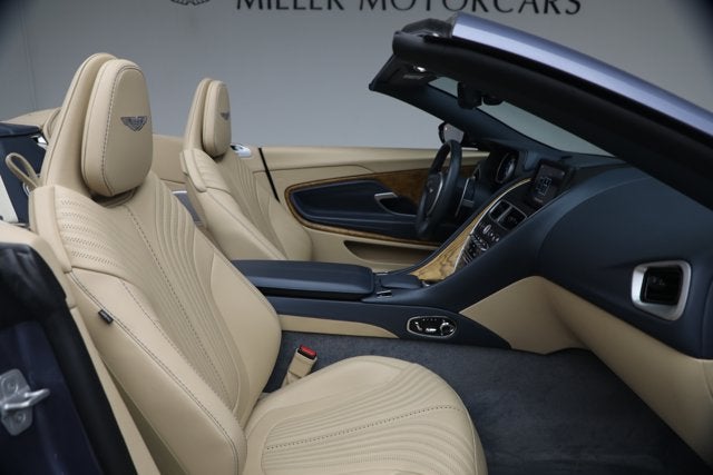 2022 Aston Martin DB11 Volante