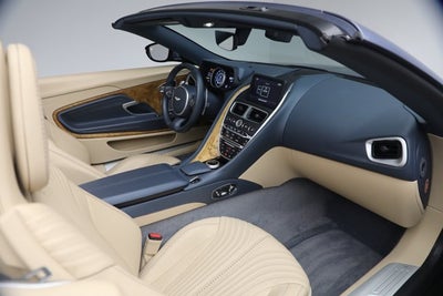 2022 Aston Martin DB11 Volante