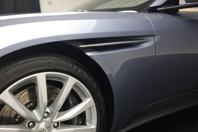 2022 Aston Martin DB11 Volante