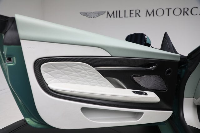 2025 Aston Martin DB12 Volante