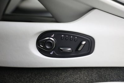 2025 Aston Martin DB12 Volante