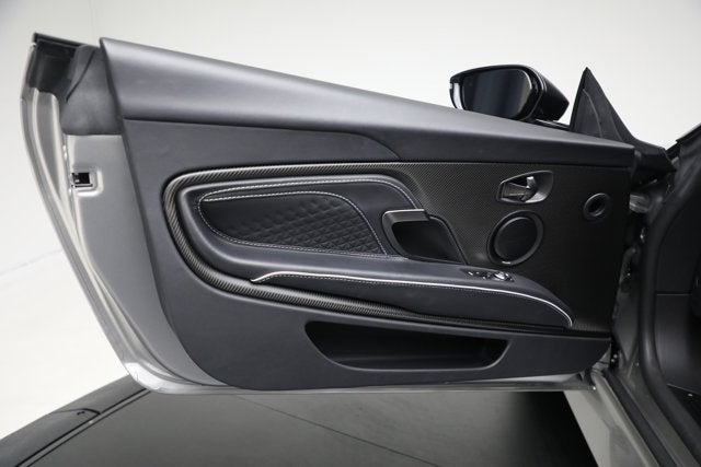 2023 Aston Martin DBS Superleggera