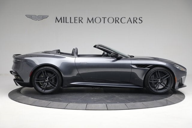 2022 Aston Martin DBS Volante