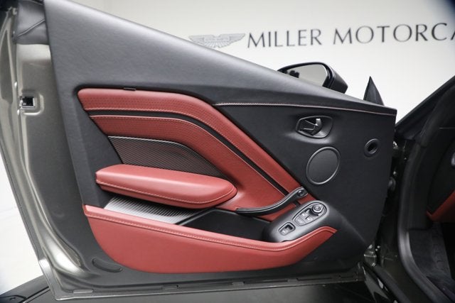 2021 Aston Martin Vantage Base