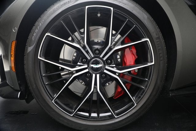 2021 Aston Martin Vantage Base