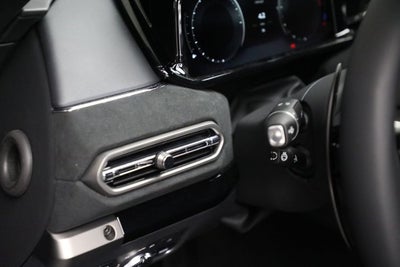 2025 Aston Martin Vantage Base