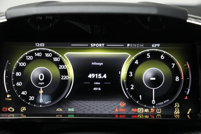 2025 Aston Martin Vantage Base