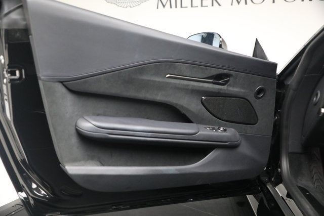 2025 Aston Martin Vantage Base