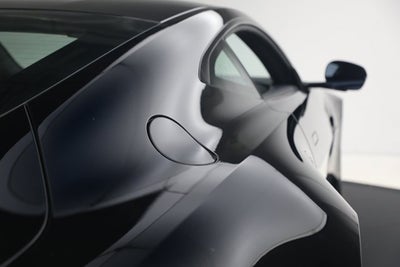 2025 Aston Martin Vantage Base