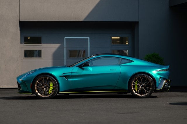 2025 Aston Martin Vantage Base