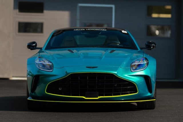2025 Aston Martin Vantage Base
