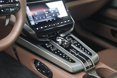 2025 Aston Martin Vanquish Base