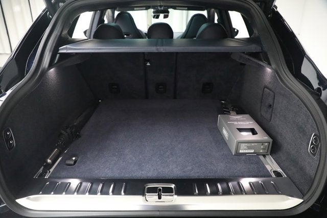 2023 Aston Martin DBX 707