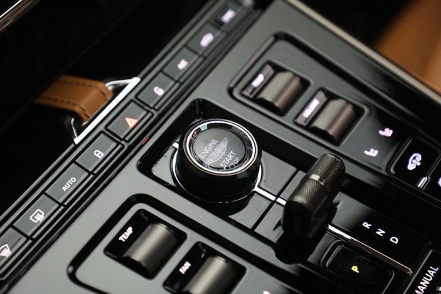 2025 Aston Martin DBX 707