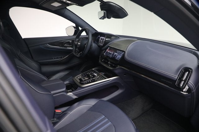 2025 Aston Martin DBX 707