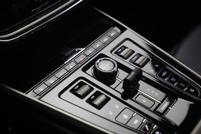 2025 Aston Martin DBX 707