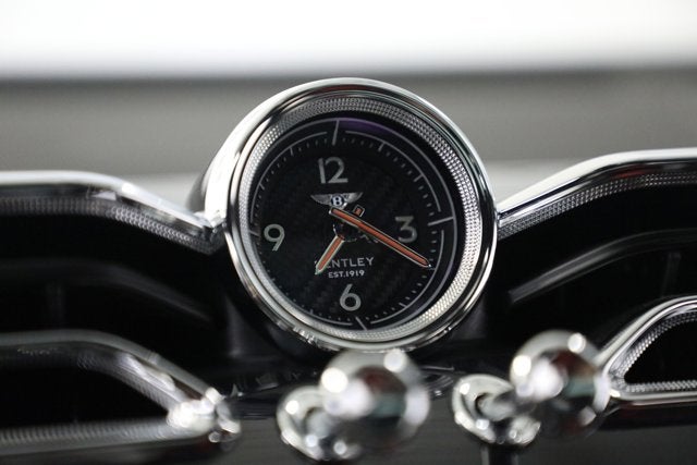 2025 Bentley Bentayga EWB Azure V8