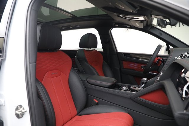 2025 Bentley Bentayga EWB Azure V8