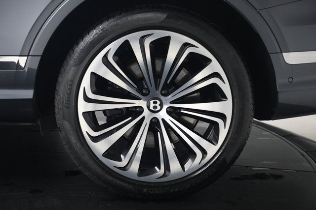2026 Bentley Bentayga EWB Azure V8
