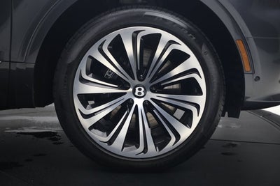 2026 Bentley Bentayga EWB Azure V8