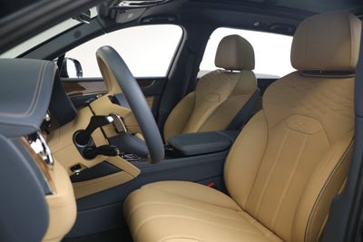 2026 Bentley Bentayga EWB Azure V8