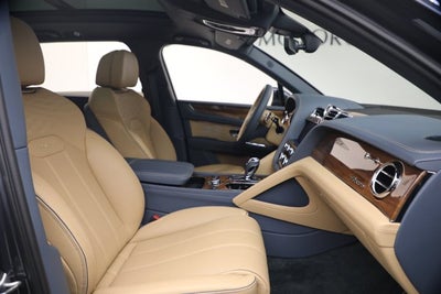 2026 Bentley Bentayga EWB Azure V8