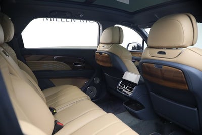 2026 Bentley Bentayga EWB Azure V8