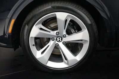 2024 Bentley Bentayga EWB V8