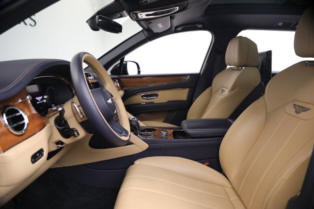 2024 Bentley Bentayga EWB V8