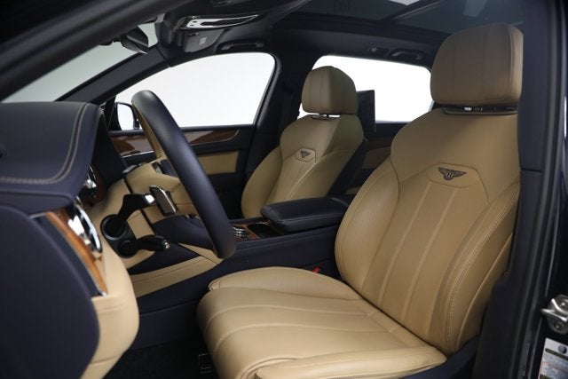 2024 Bentley Bentayga EWB V8