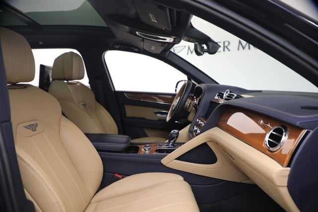 2024 Bentley Bentayga EWB V8