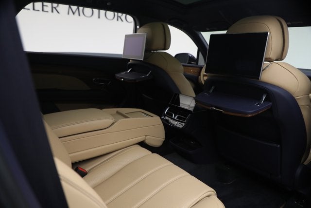 2024 Bentley Bentayga EWB V8
