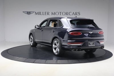 2024 Bentley Bentayga EWB V8