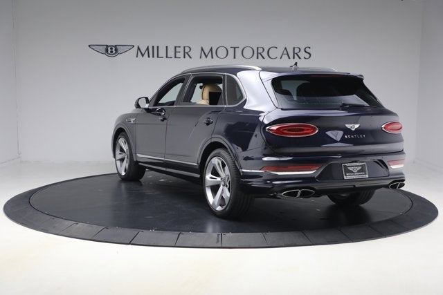 2024 Bentley Bentayga EWB V8