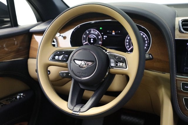 2024 Bentley Bentayga EWB V8