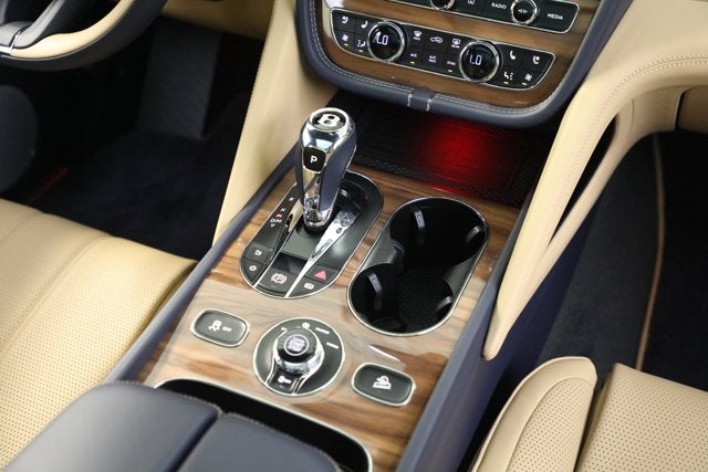 2024 Bentley Bentayga EWB V8